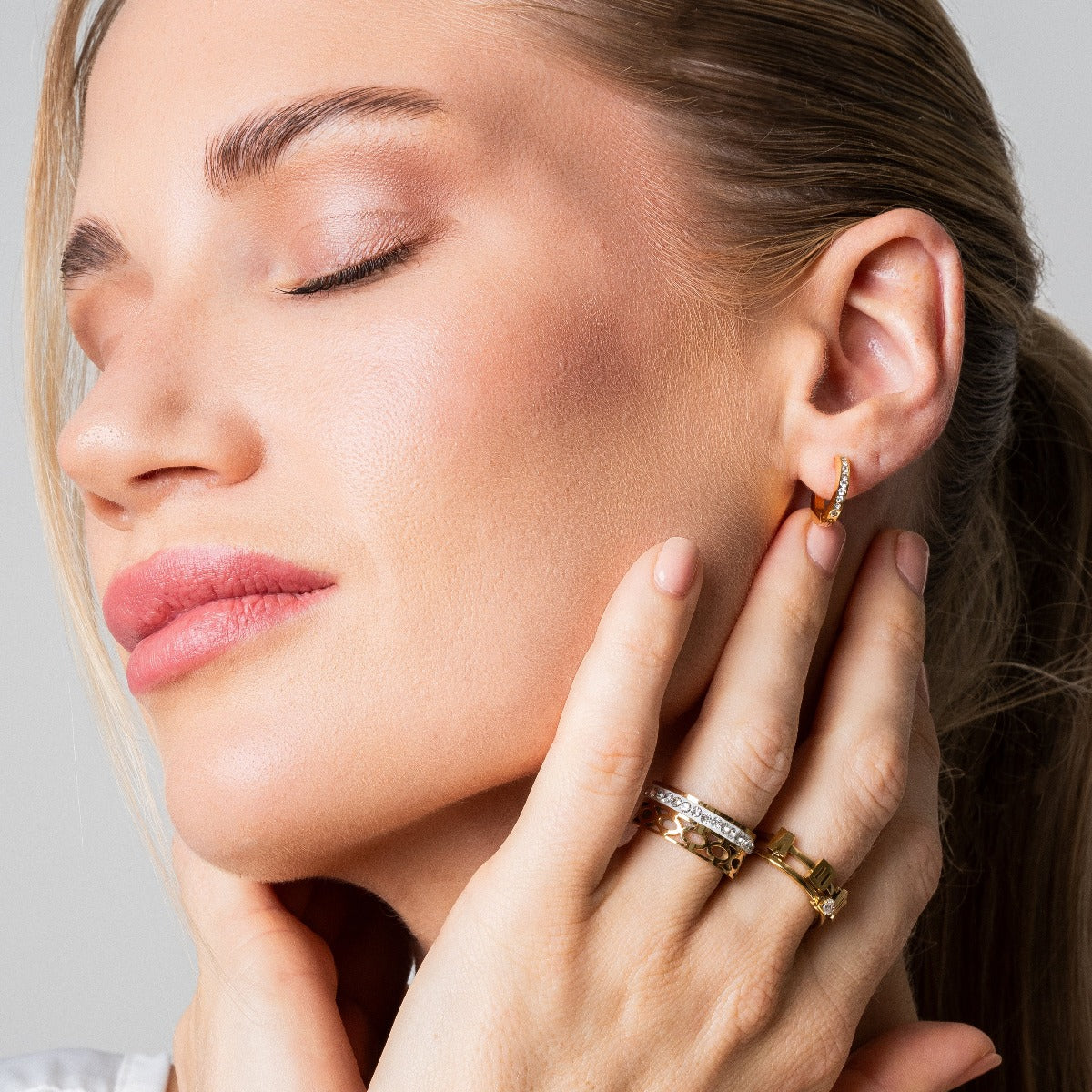 ARIELLE Guld Zirconia Øreringe